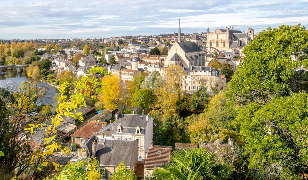 Zoom sur les communes participatives de Poitiers (Vienne) et Plessé (Loire Atlantique)